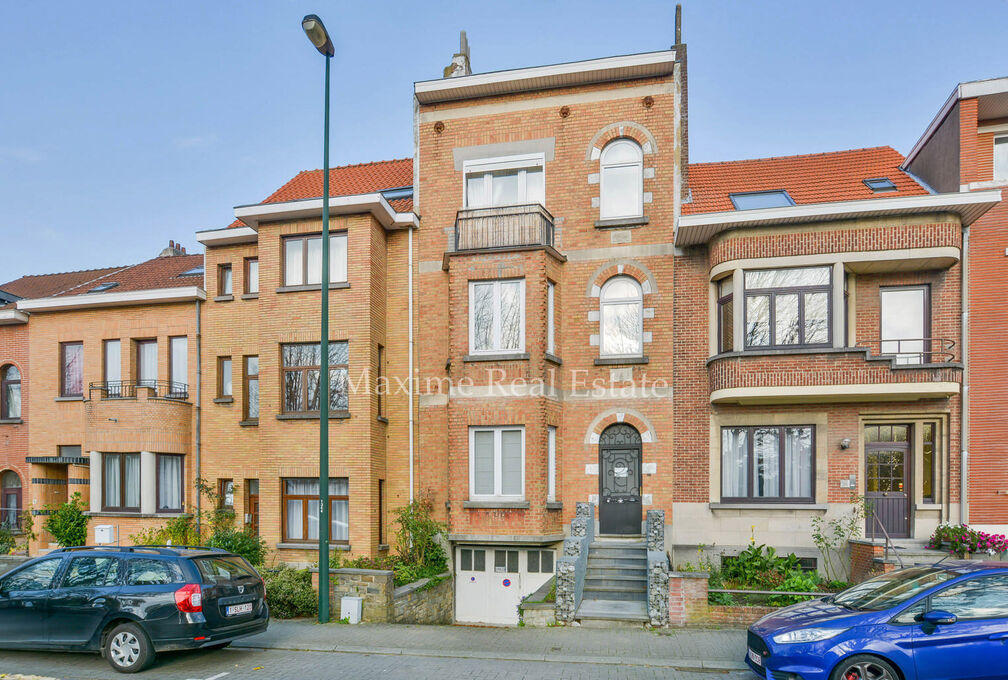 Appartementsgebouw te koop in Woluwe-Saint-Pierre