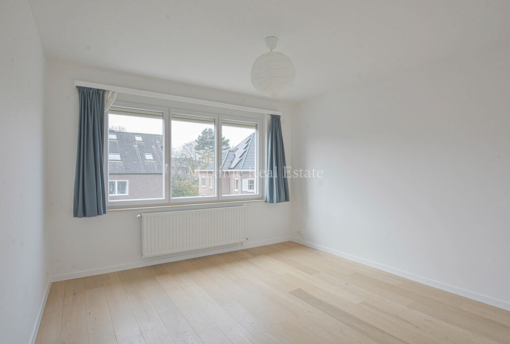 Bel-etage for rent in Sint-Pieters-Woluwe