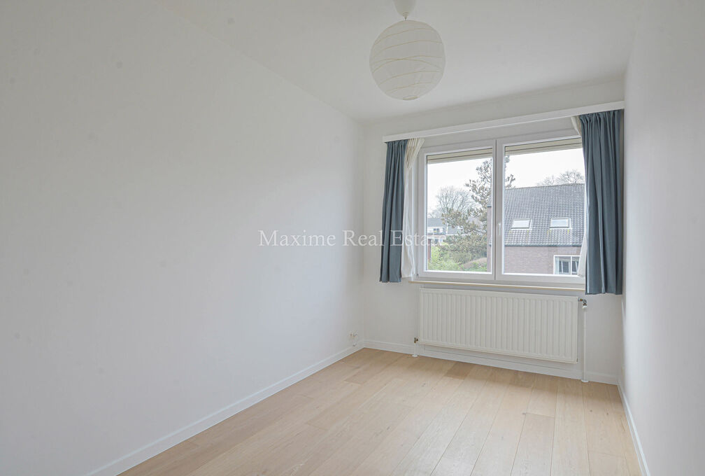 Bel-etage for rent in Sint-Pieters-Woluwe