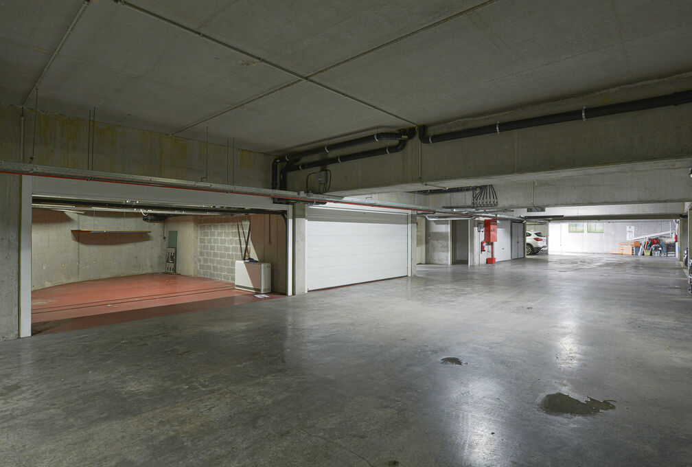 Closed garage for sale in Woluwe-Saint-Lambert