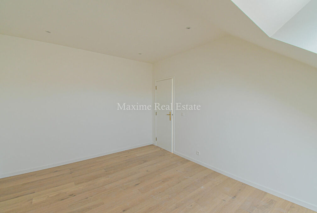 Duplex for rent in Saint-Gilles