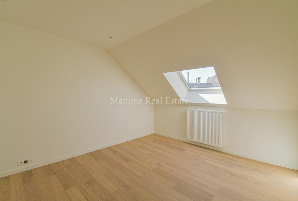 Duplex for rent in Saint-Gilles