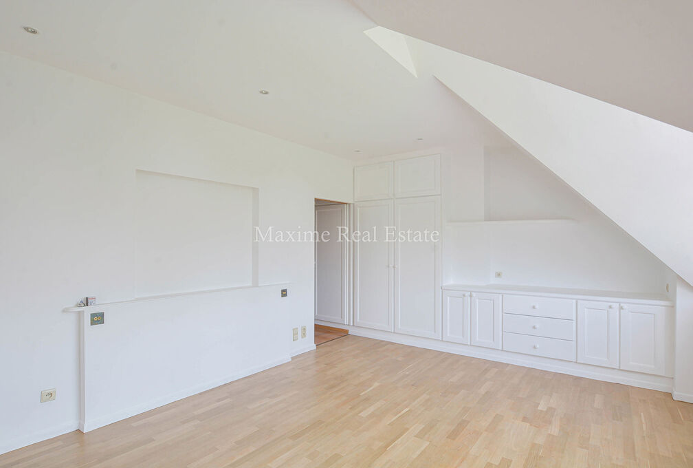 Duplex for rent in Sint-Pieters-Woluwe