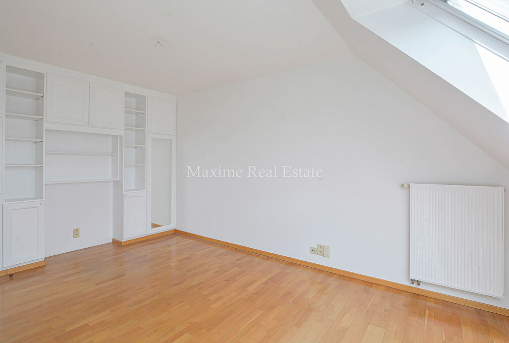 Duplex for rent in Sint-Pieters-Woluwe