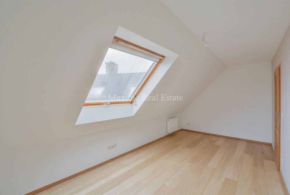 Duplex for rent in Sint-Pieters-Woluwe