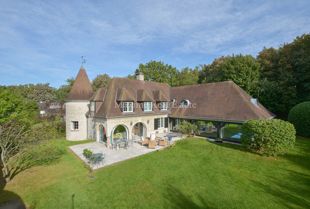 Exceptional house for sale in Rhode-Saint-Genese