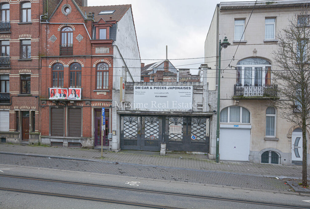 Gebouw voor gemengd gebruik te koop in Sint-Agatha-Berchem