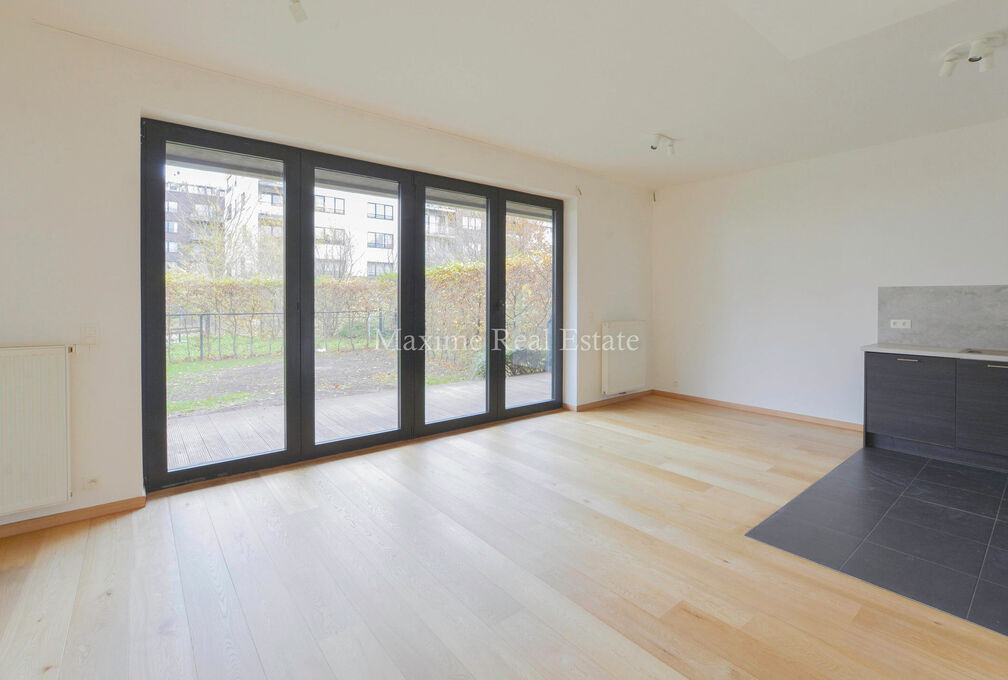 Ground floor with garden for rent in Evere