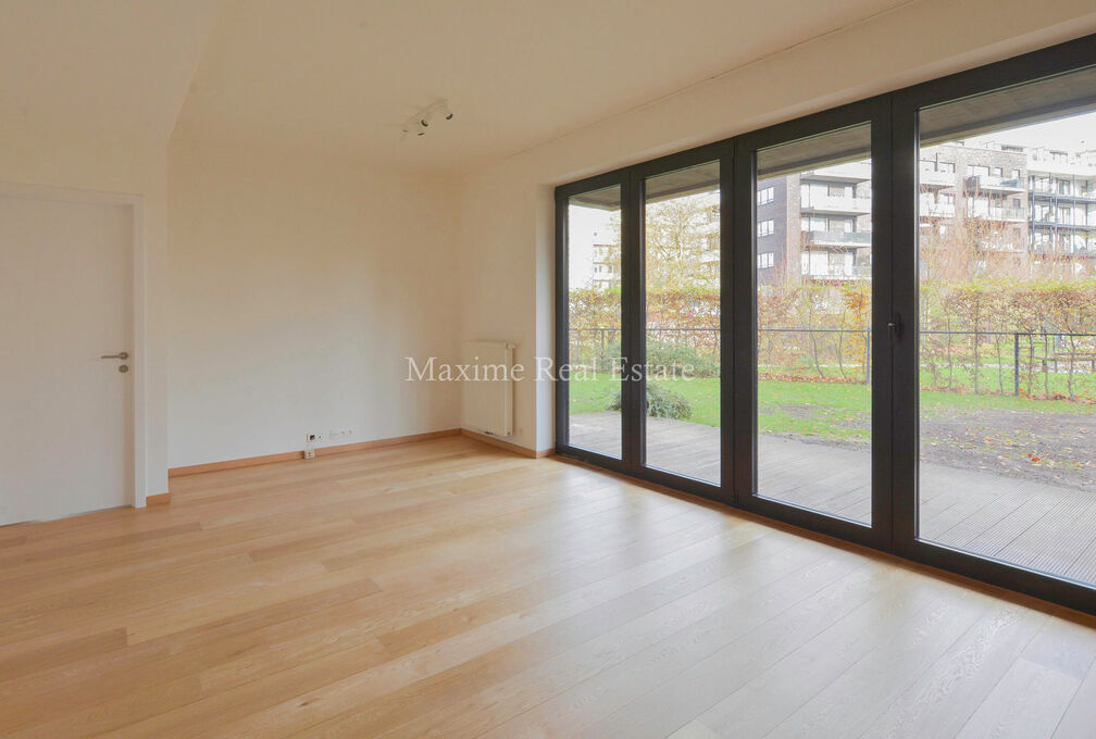 Ground floor with garden for rent in Evere