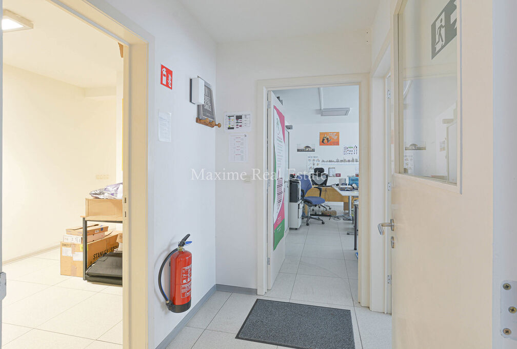 Rez commercial à vendre à Sint-Pieters-Woluwe