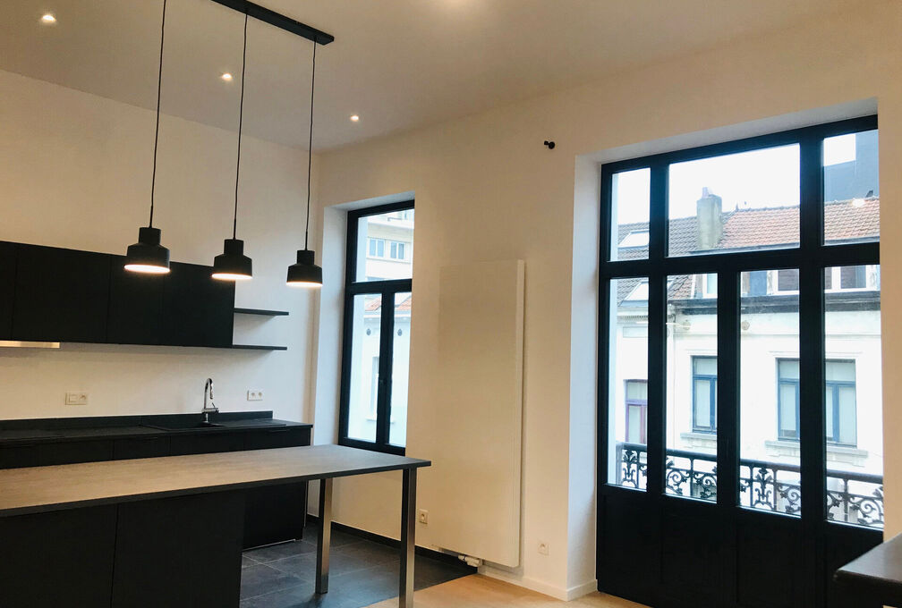 Triplex for rent in Saint-Gilles