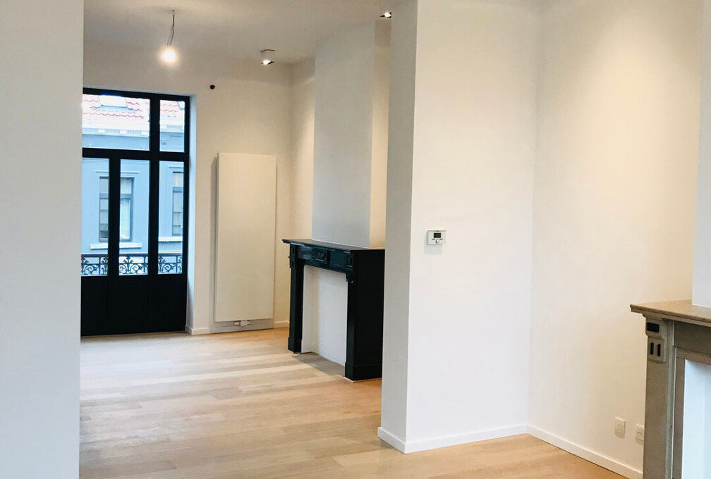 Triplex for rent in Saint-Gilles