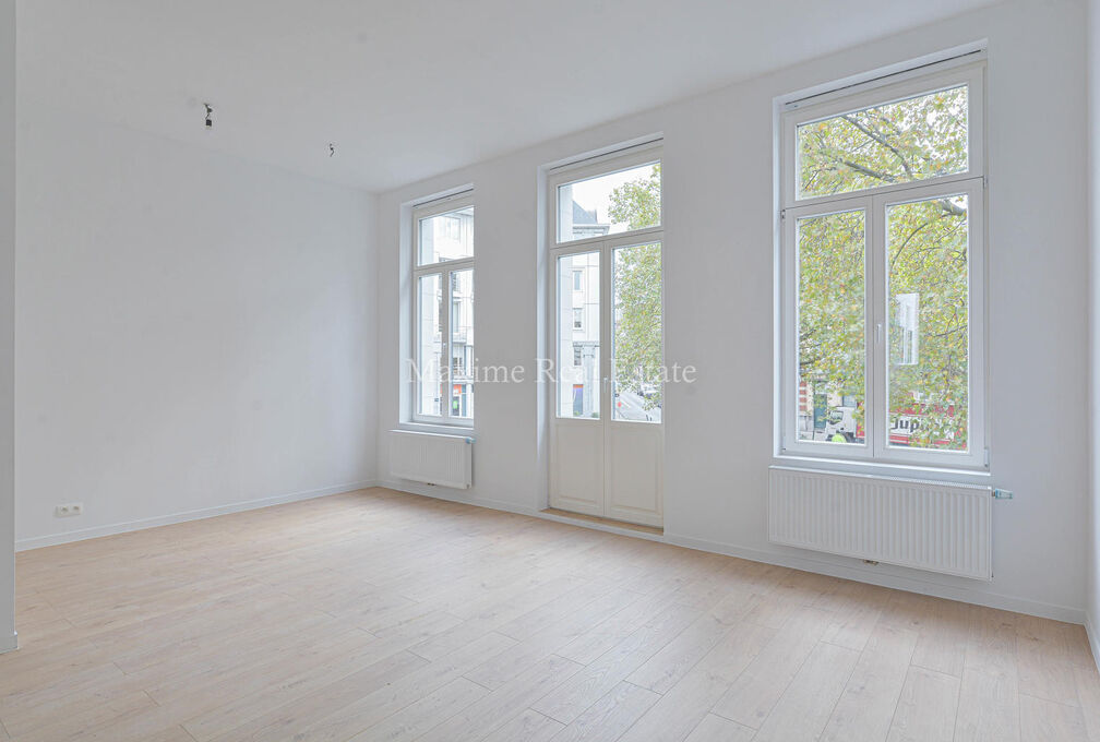 Triplex for rent in Sint-Gillis