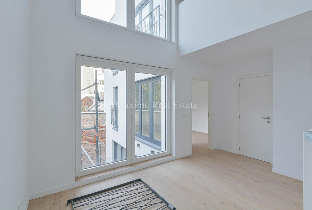 Triplex for rent in Sint-Gillis