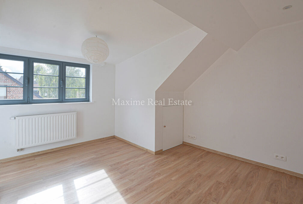 Triplex for rent in Woluwe-Saint-Pierre