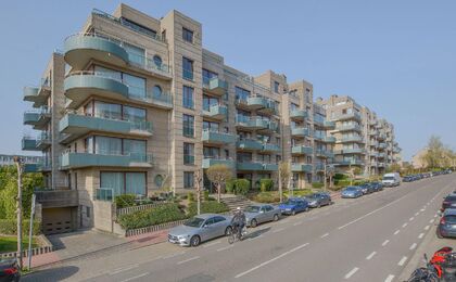 Closed garage for sale in Woluwe-Saint-Lambert